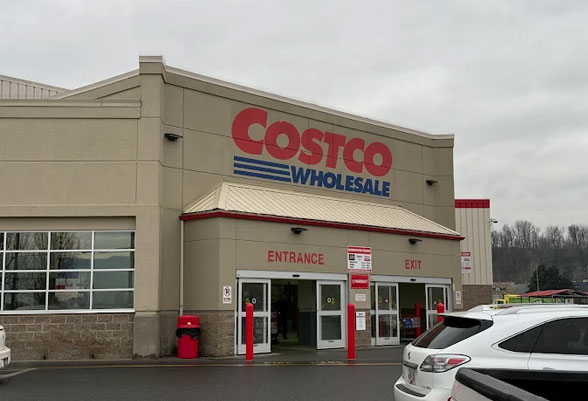 Envision Optometry clinic inside Costco Abbotsford, BC